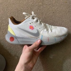 kyrie low 2 9.5 mens used